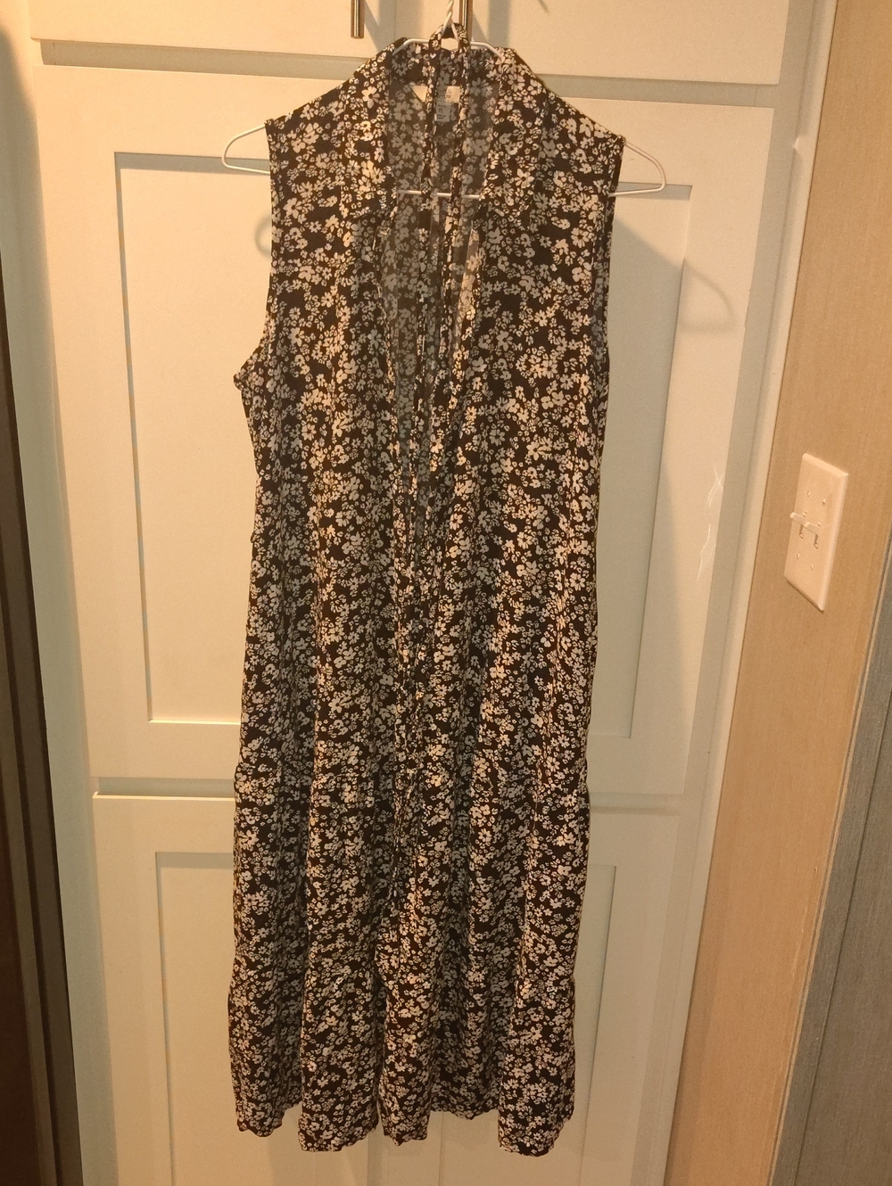 croft & barrow Black Maxi Dress with White Floral Print